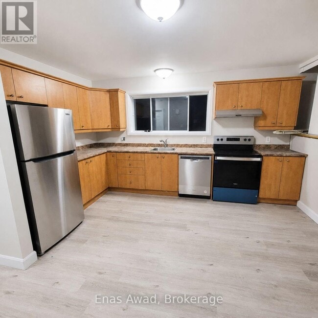 Photo - 102 Mill St