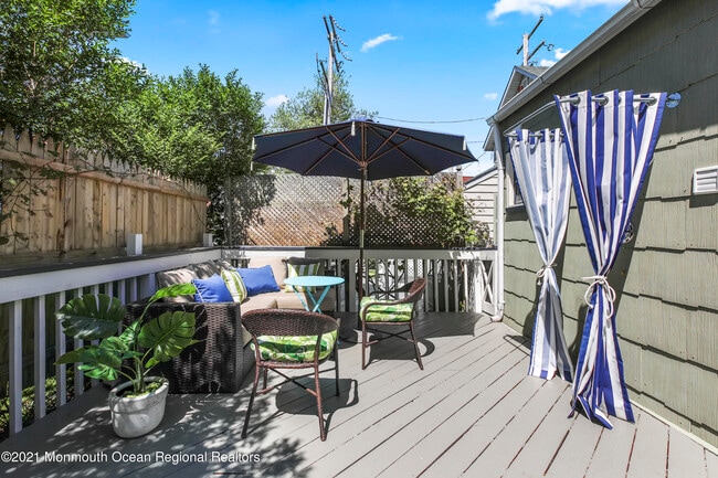 Photo - 124 Heck Ave