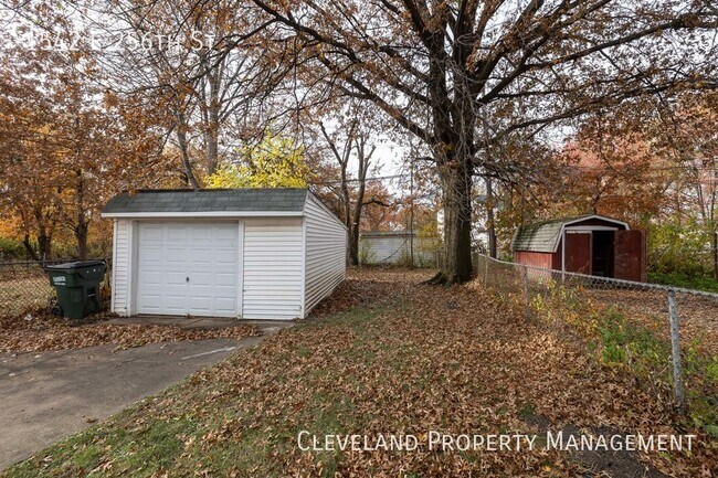 Photo - Comfortable Side by Side Duplex