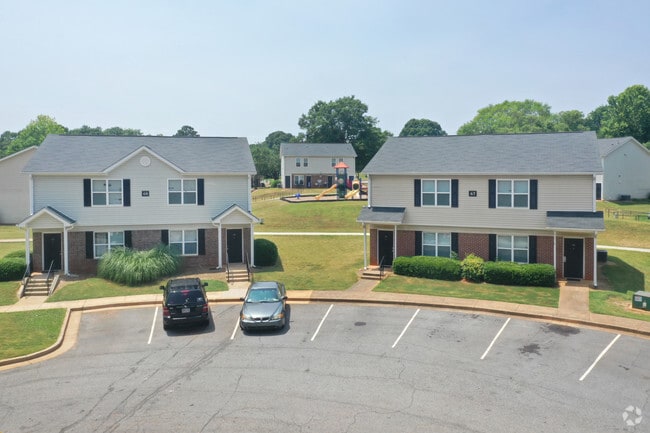 Villas at Lakewood Apartment Homes