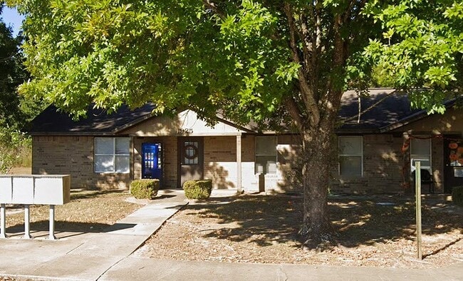 Photo - 1925 Community Action Dr