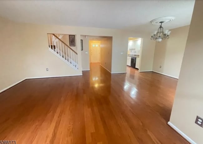 Photo - 214 Manahan Rd