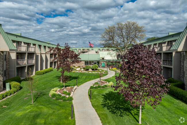 Building Photo - Larpenteur Estates Rental