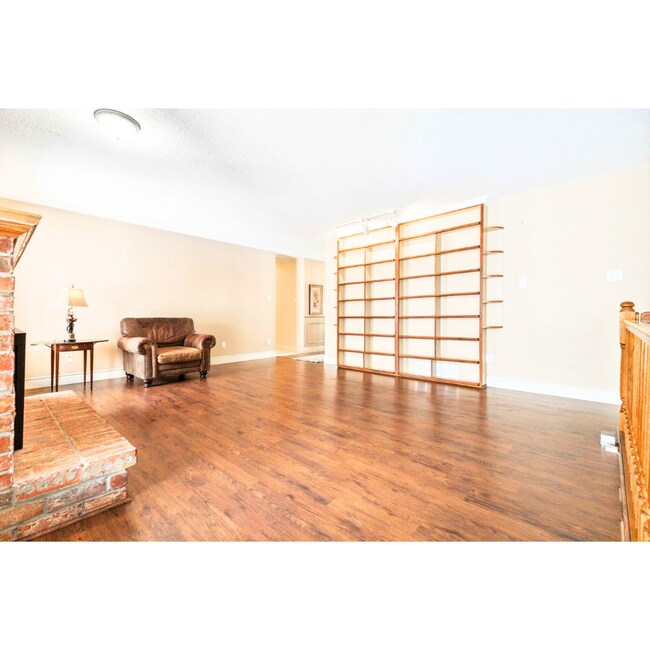 Photo - 75 Sunnyside Dr