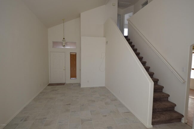 Photo - 630 N Diane Ct