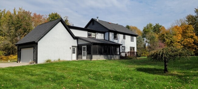 Photo - 11201 Beaver Rd NW