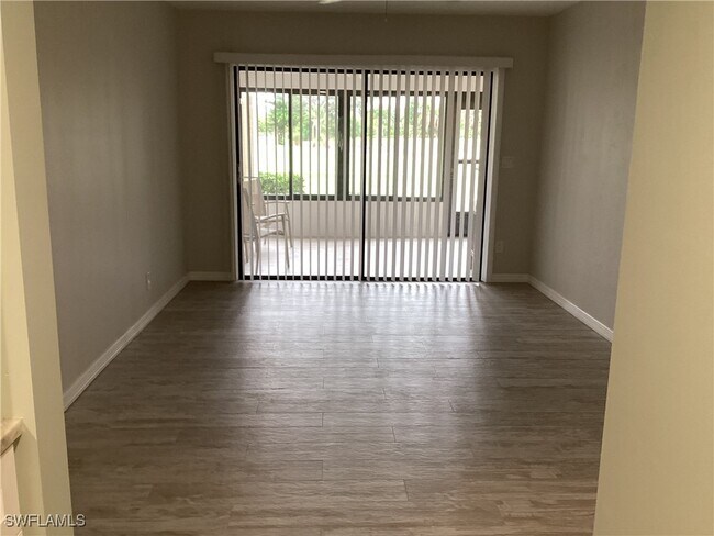Photo - 5565 Trailwinds Dr Condo Unit 213