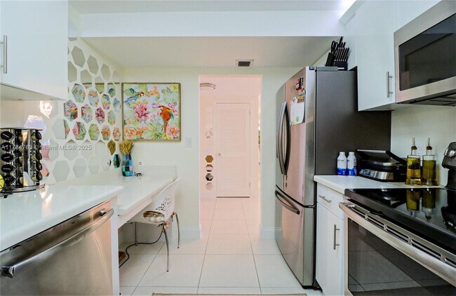 Photo - 2500 Parkview Dr Unit 2107