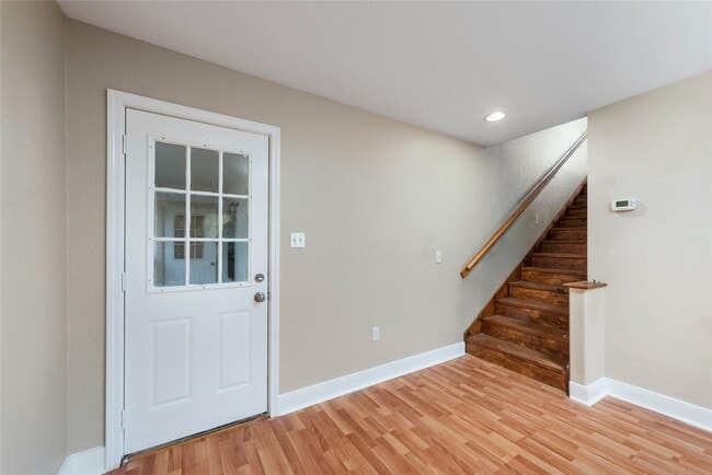 Photo - 1728 Connorvale Rd