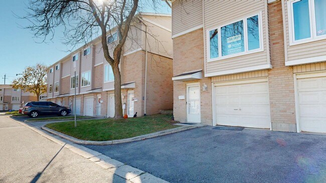 Photo - NEWLY RENOVATED THREE BEDROOM CONDO TOWN Unit 124
