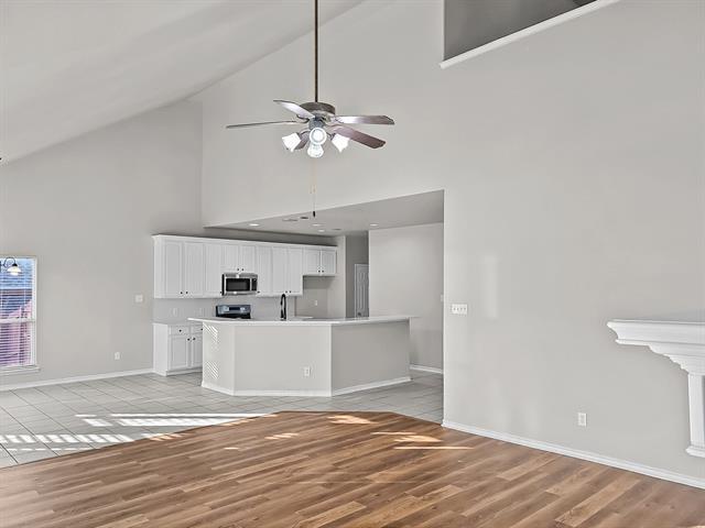 Photo - 8001 Twin Oaks Dr