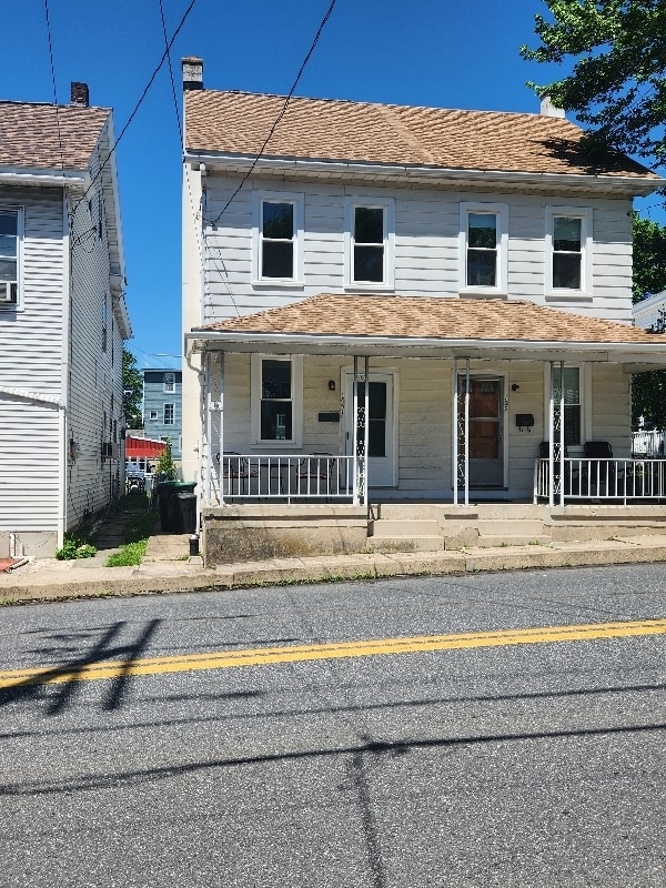 Photo - 127 N Washington St House