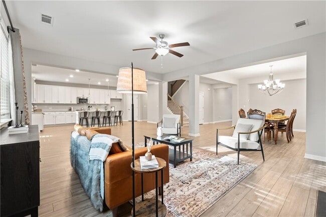Photo - 4437 Waxwing St