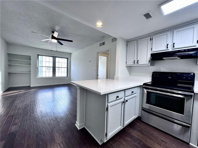 Photo - 199 14th St NE Unit 409