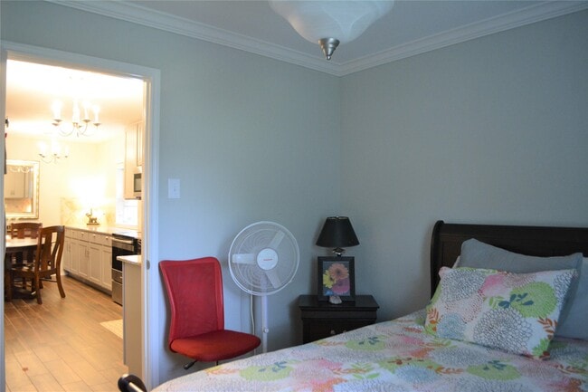 Building Photo - 5402 Queensloch Dr