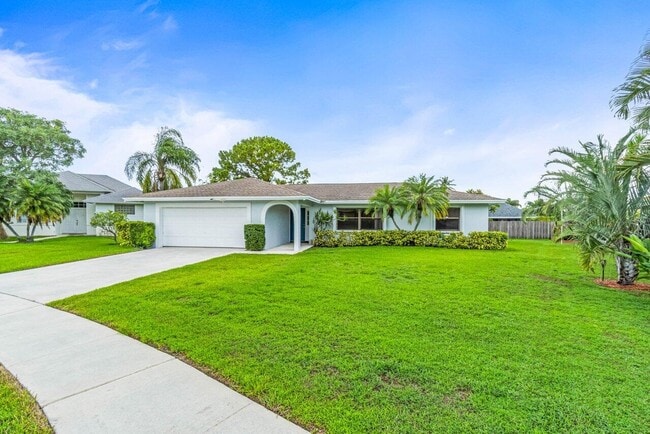 Photo - 1849 Tulip Ln
