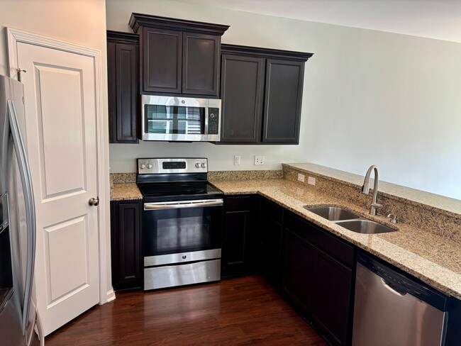 Photo - 756 Helmsman Ln