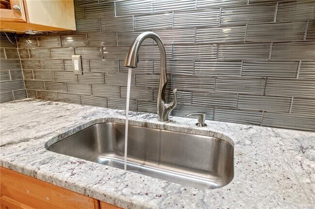 Photo - 130 26th St NW Unit 615