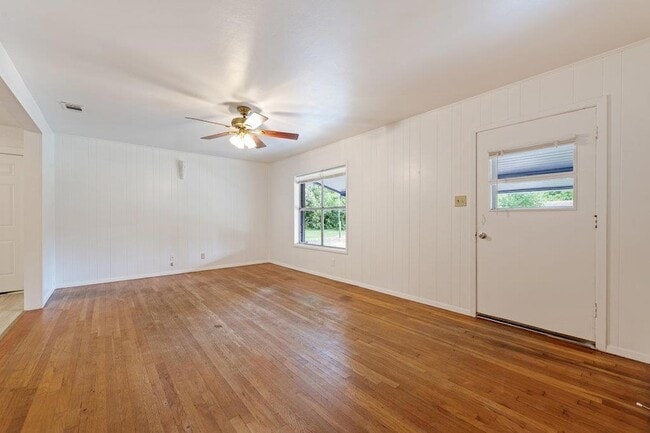 Photo - 8908 Capitol Dr