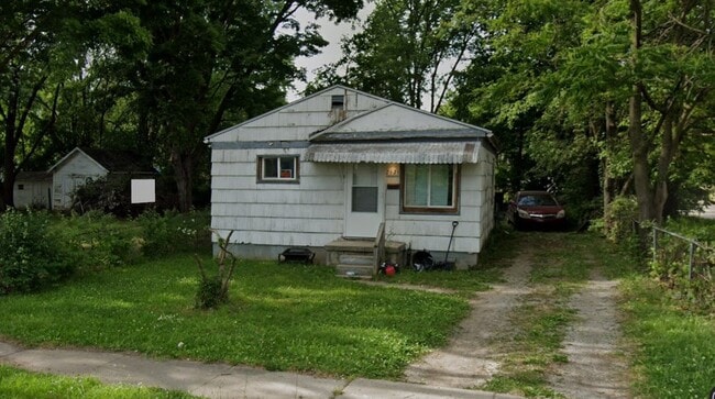 Building Photo - 2621 Churchill Ave