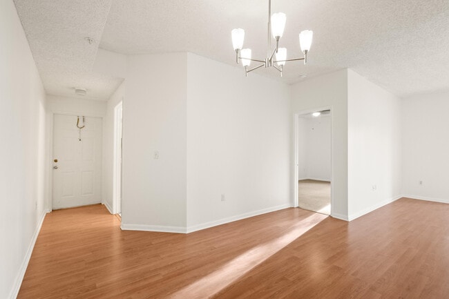 Photo - 6960 SW 39th St Unidad E205
