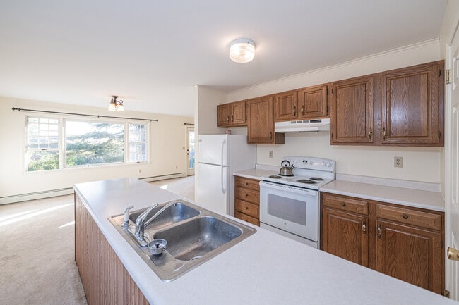 Building Photo - 60 Riggs Dr