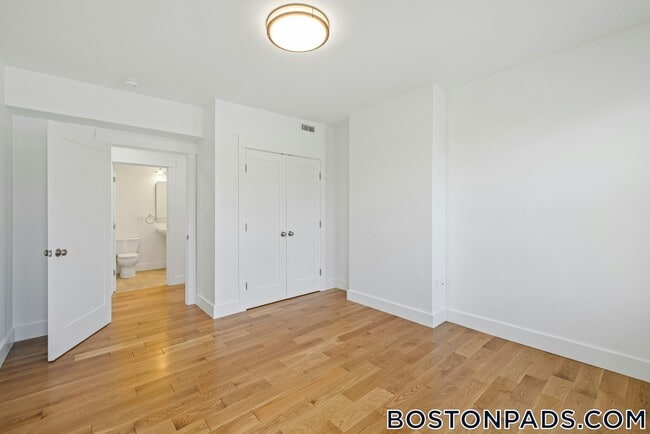 Photo - 406 Columbia St Unit 1