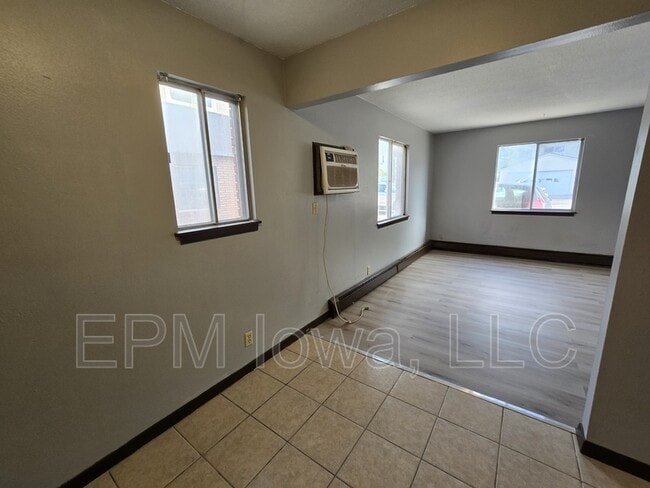 Photo - 215 Baltimore St