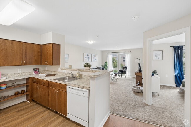 1BR, 1BA - 703SF - Kitchen / Living Room