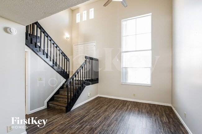 Photo - 3085 Lighthouse Pl