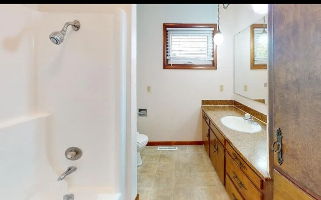 Photo - 2722 Stewart Dr