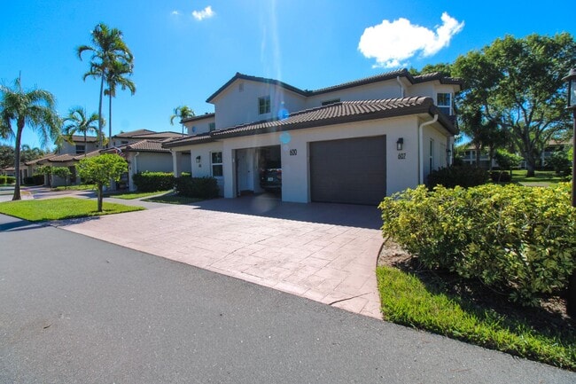Photo - 600 Diamond Cir