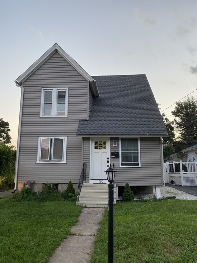 Photo - 139 Schuyler Ave (Middletown, CT)
