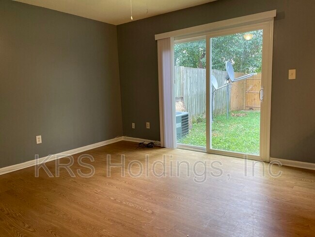 Photo - 3329 Weeping Willow Ln