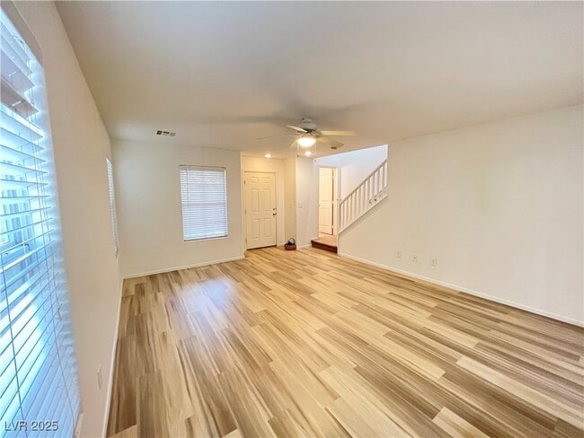 Photo - 11601 Giles St