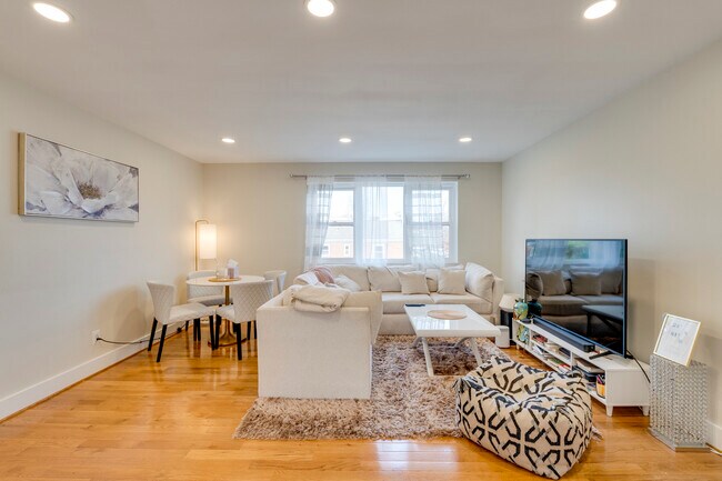 Photo - 6192 Greenwood Dr Unidad 102