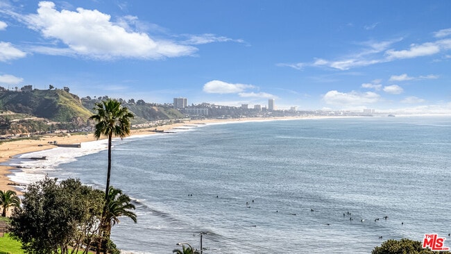 Building Photo - 17350 Sunset Blvd Unit 605