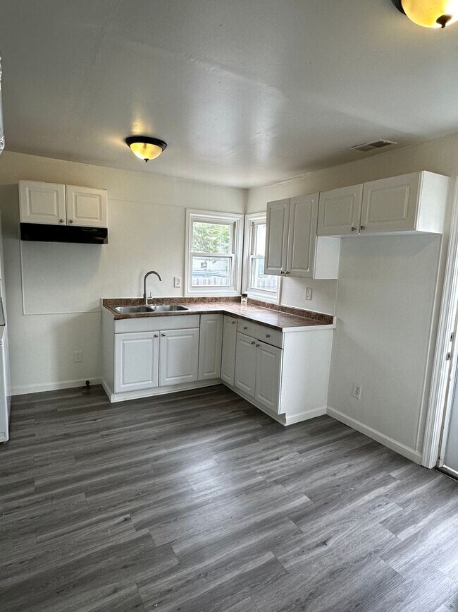 8731 Paige Ave House House Rental in Warren, MI