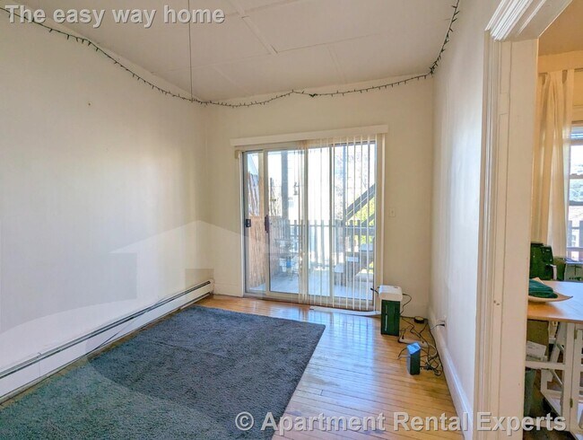 Photo - 8 Evergreen Square