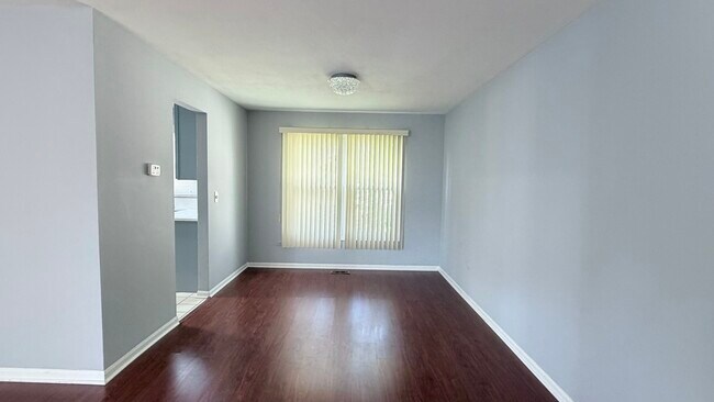 Photo - 1312 Darlington Ct