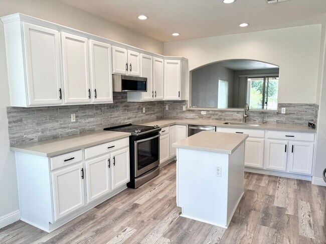 Photo - Pristine Single Level 3 Bedroom Home In The Sought After Gated Lagos Vistoso Community in Chandler!
