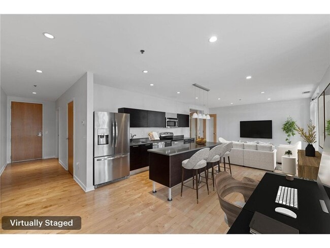 Photo - 3104 W Lake St Unidad 104