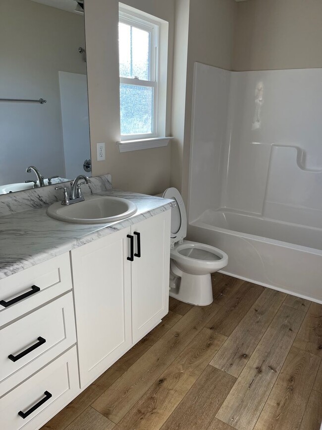 Photo - 2699 Largo Ave