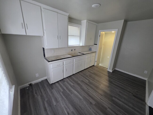 Photo - 15825 Fairmount Dr