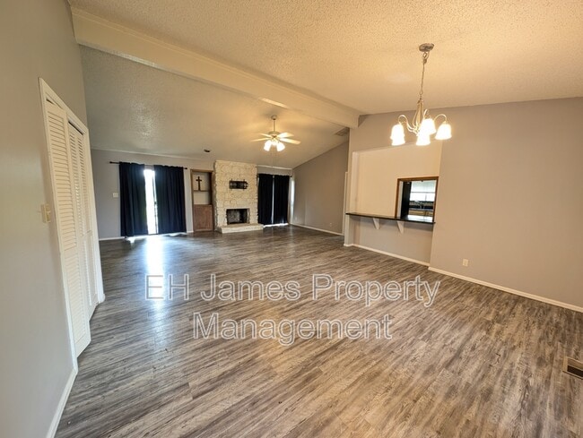 Photo - 8220 S College Ave