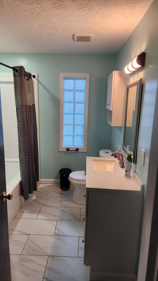 Photo - 4437 E Kitridge Rd