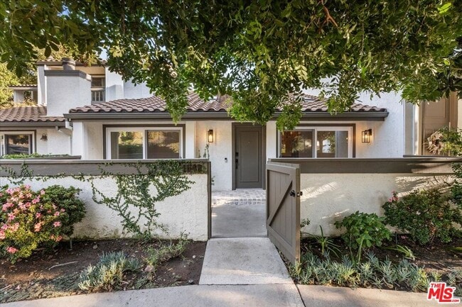 Photo - 1648 Palisades Dr