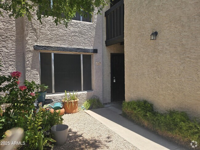 Building Photo - 1927 E Hampton Ave Unit 117 Rental