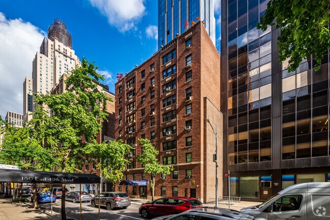 Photo - 155 E 49th St