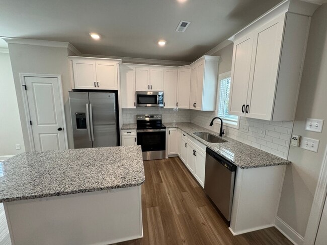 Photo - 49 Goldenrod Lp